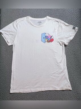 BT21 Men’s Size M White Graphic Print Logo Crew Neck Short Sleeve Cotton T-Shirt